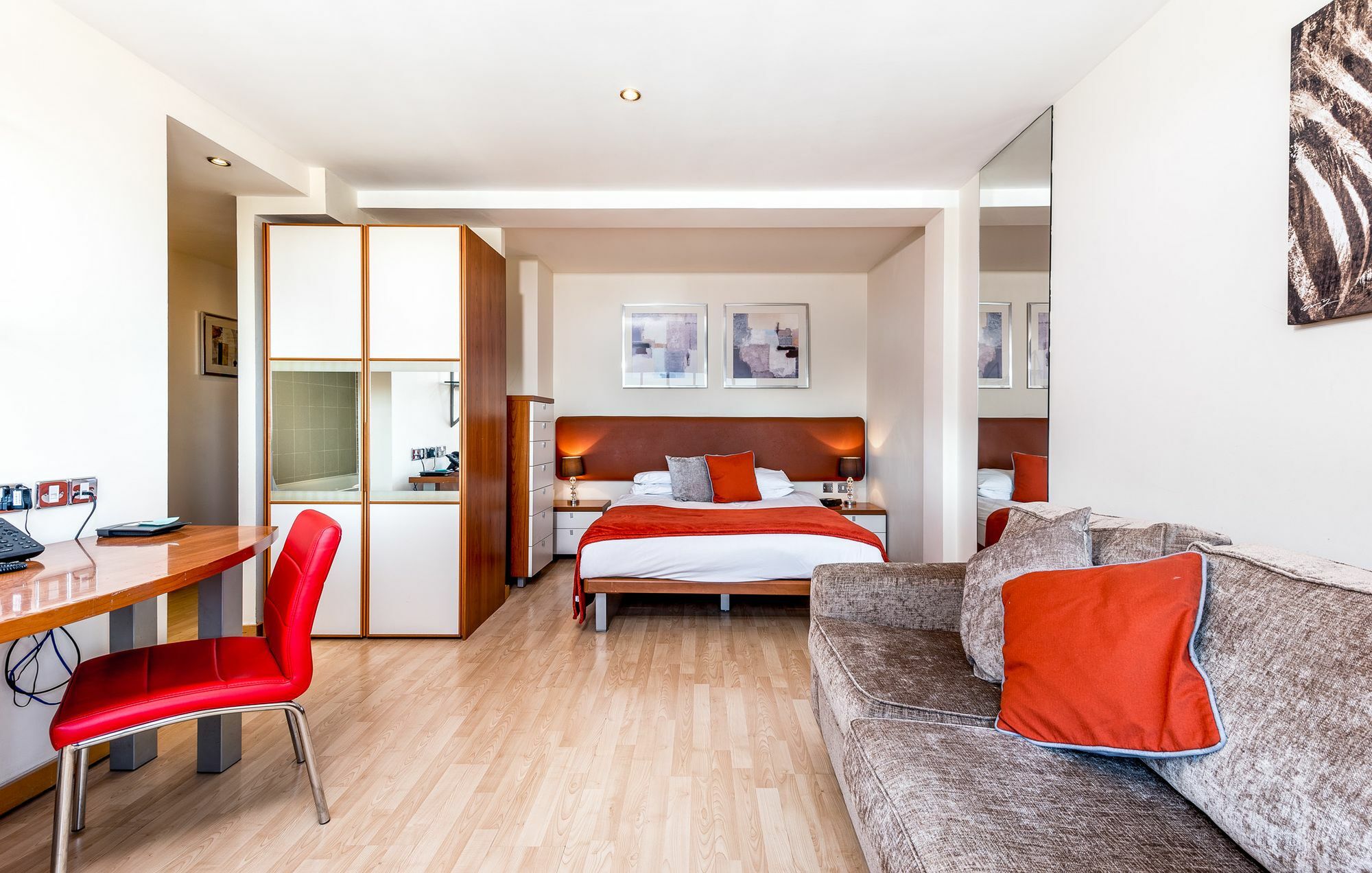 Roland House Aparthotel London Exterior photo
