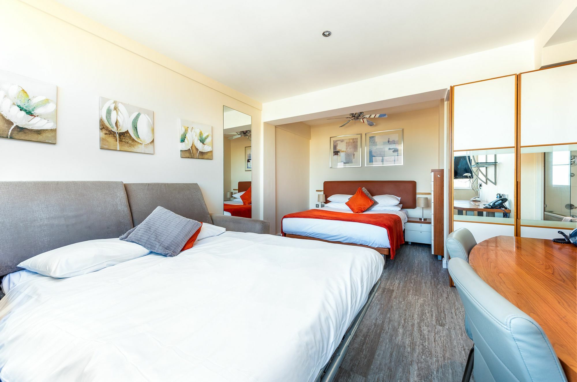 Roland House Aparthotel London Exterior photo